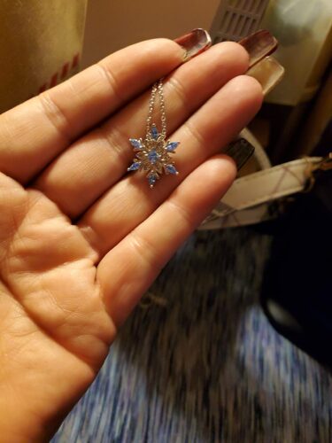 Zircon Snowflake Necklace photo review