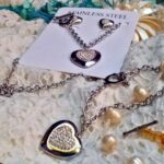 Heart-shaped Rhinestone Necklace Set photo review